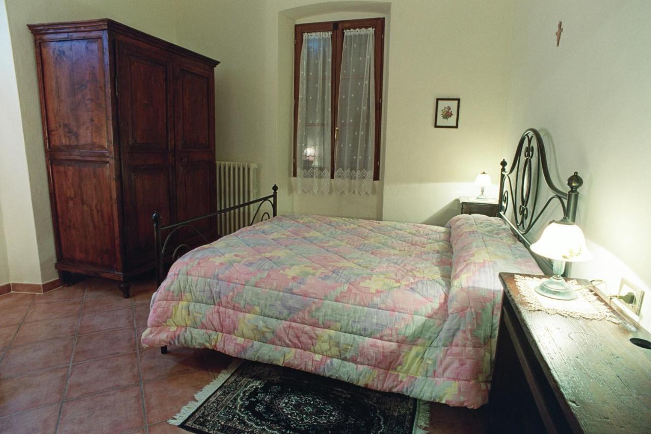 Agriturismo Monte Acuto อุมแบร์ทิเดอ ห้อง รูปภาพ