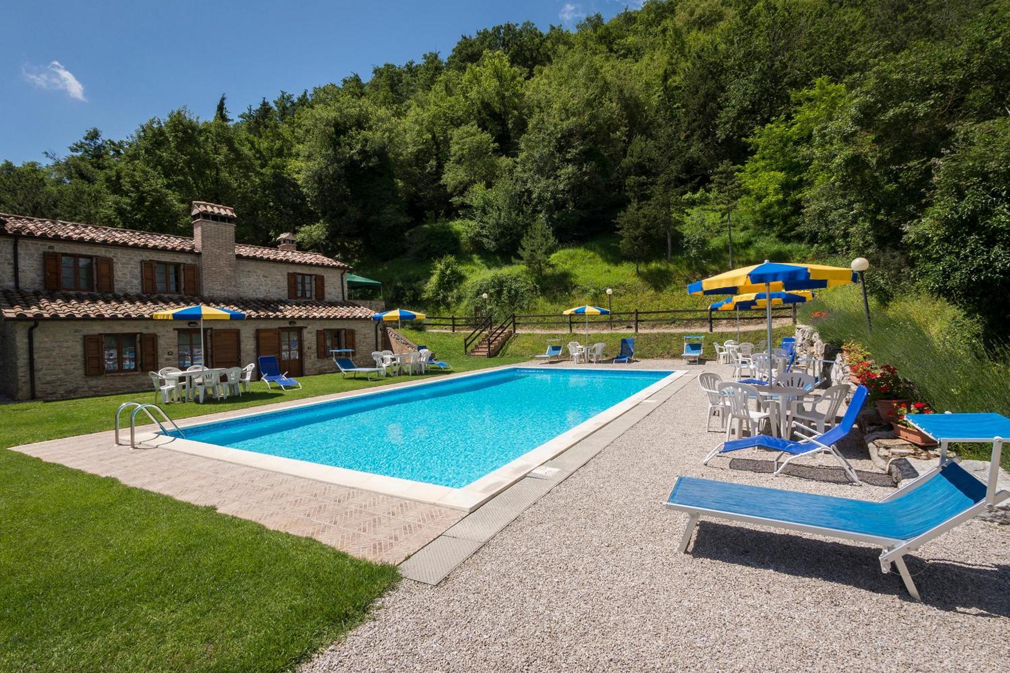 Agriturismo Monte Acuto อุมแบร์ทิเดอ ภายนอก รูปภาพ