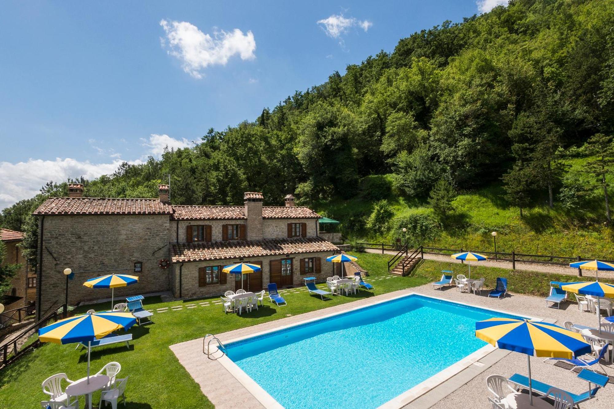 Agriturismo Monte Acuto อุมแบร์ทิเดอ ภายนอก รูปภาพ