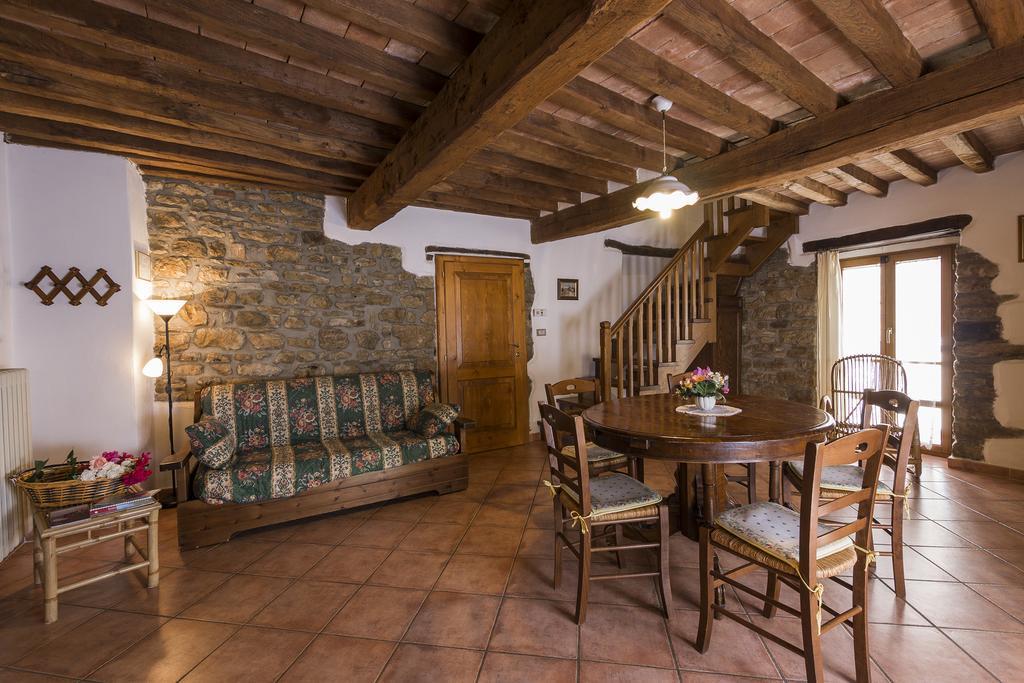 Agriturismo Monte Acuto อุมแบร์ทิเดอ ภายนอก รูปภาพ