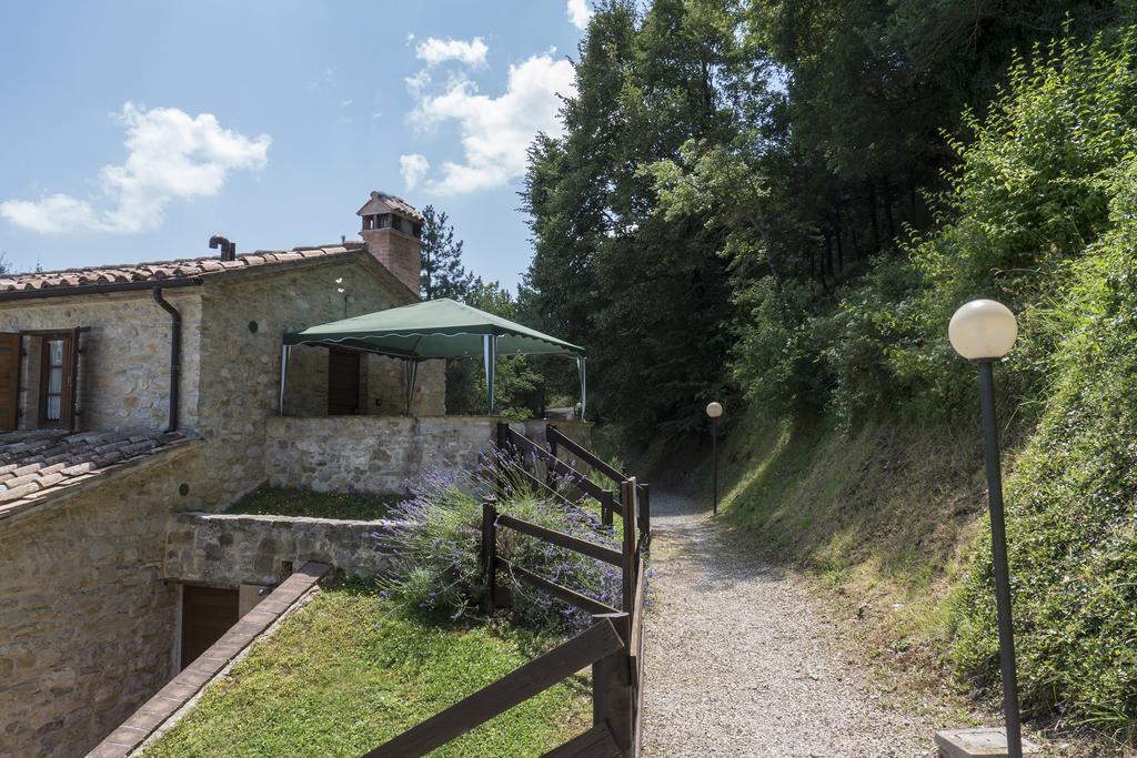 Agriturismo Monte Acuto อุมแบร์ทิเดอ ภายนอก รูปภาพ