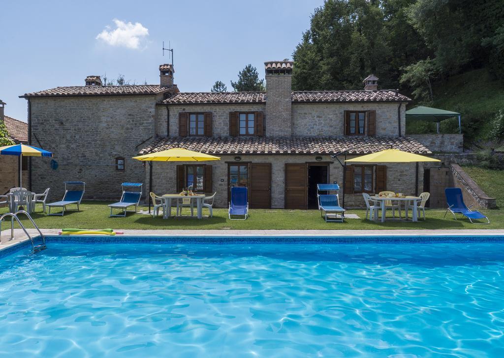 Agriturismo Monte Acuto อุมแบร์ทิเดอ ภายนอก รูปภาพ