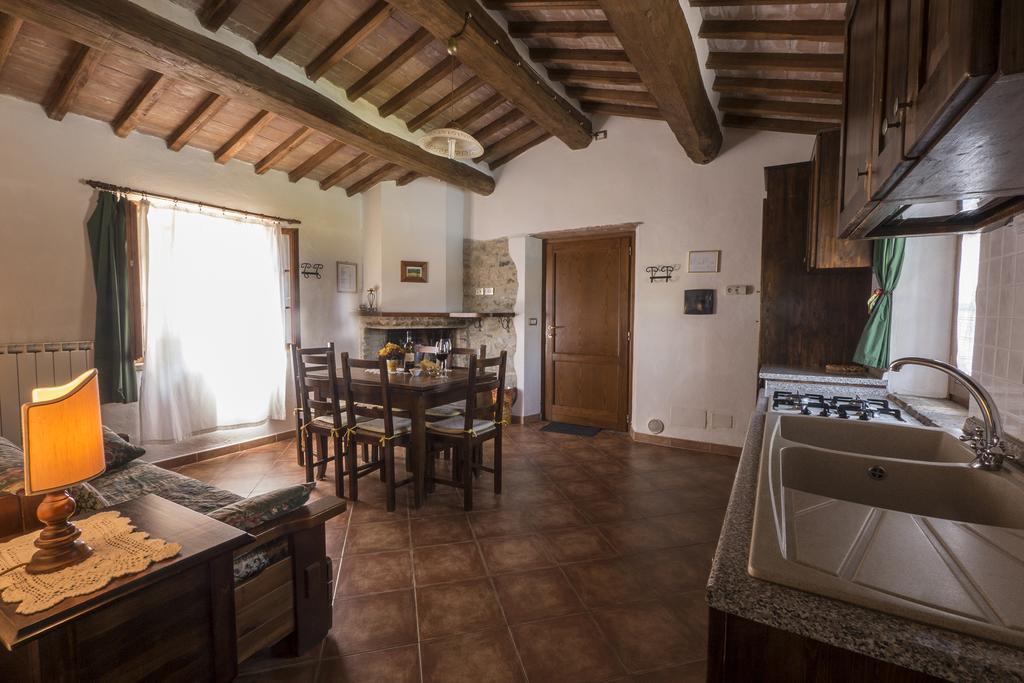 Agriturismo Monte Acuto อุมแบร์ทิเดอ ภายนอก รูปภาพ