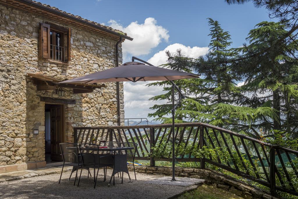 Agriturismo Monte Acuto อุมแบร์ทิเดอ ห้อง รูปภาพ