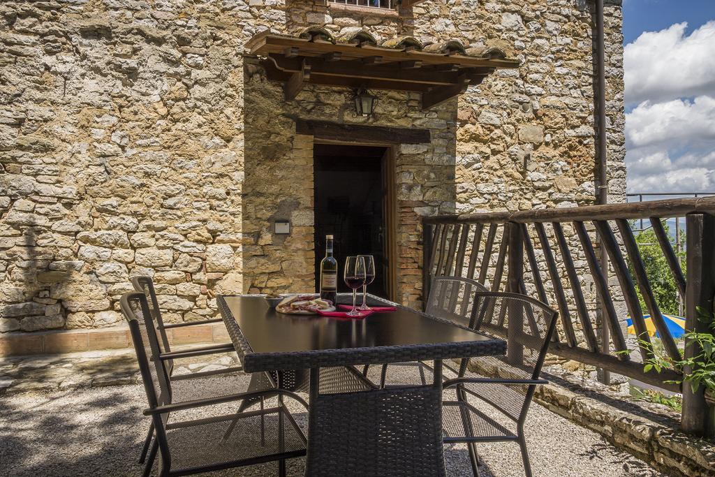 Agriturismo Monte Acuto อุมแบร์ทิเดอ ห้อง รูปภาพ