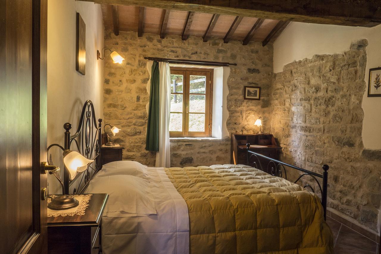 Agriturismo Monte Acuto อุมแบร์ทิเดอ ภายนอก รูปภาพ