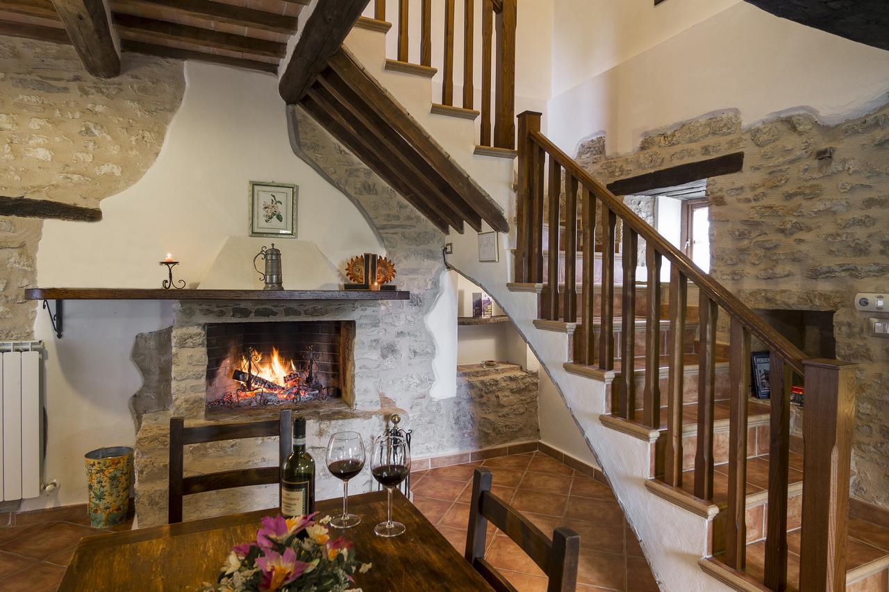 Agriturismo Monte Acuto อุมแบร์ทิเดอ ภายนอก รูปภาพ