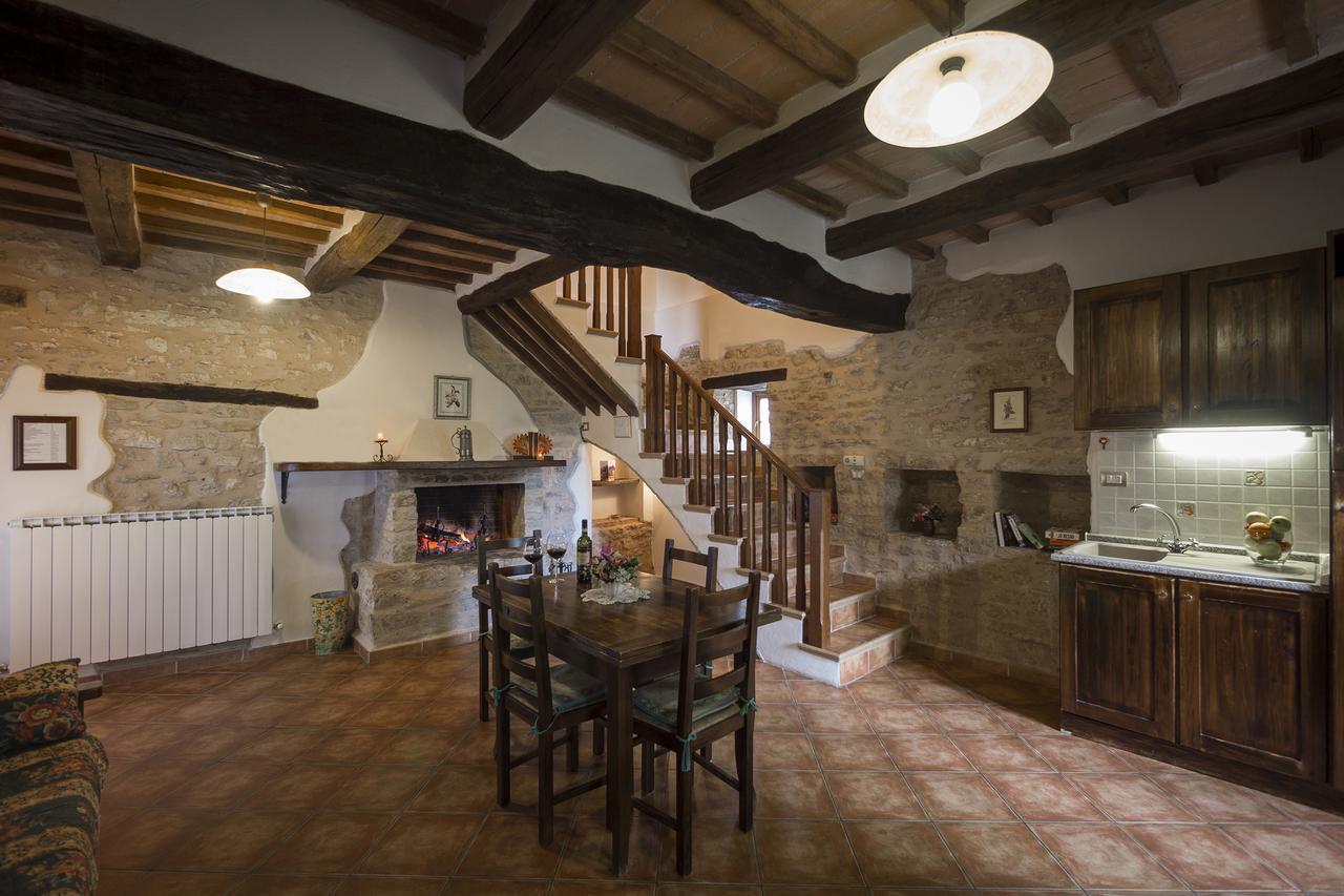 Agriturismo Monte Acuto อุมแบร์ทิเดอ ภายนอก รูปภาพ