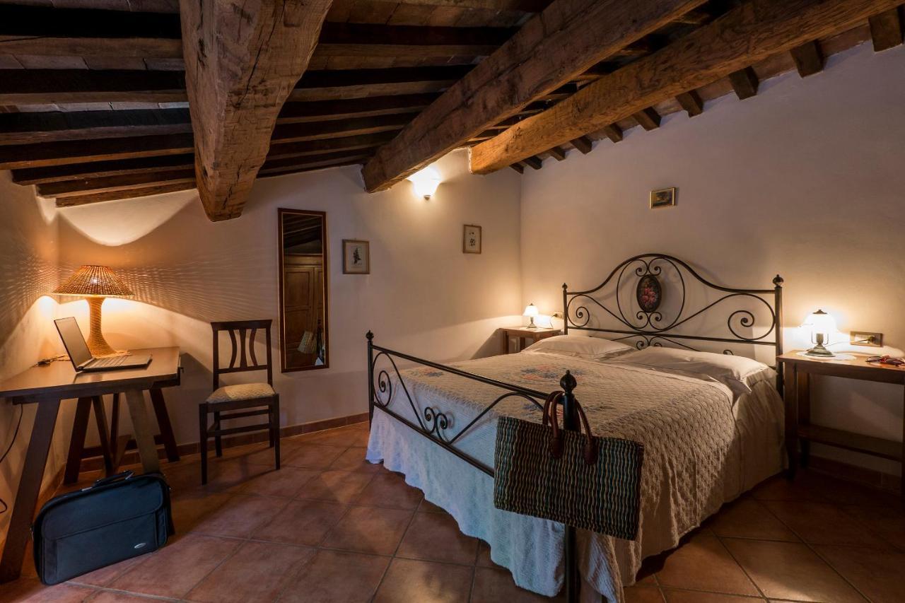 Agriturismo Monte Acuto อุมแบร์ทิเดอ ภายนอก รูปภาพ